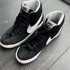 Nike High Top Sneaker